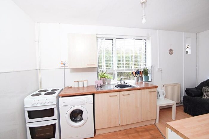 4 Bedroom Semi-Detached House To Rent In Camborne Road, Bristol, BS7