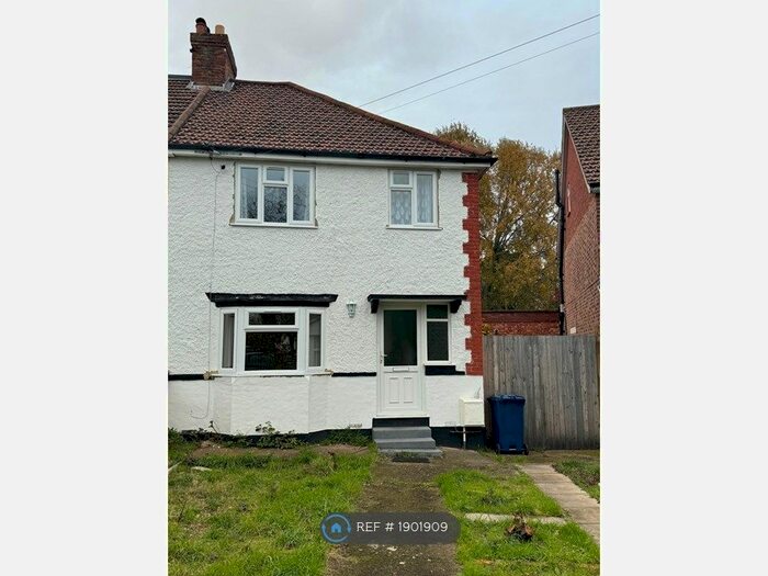 3 Bedroom Semi-Detached House To Rent In The Green, London, W3