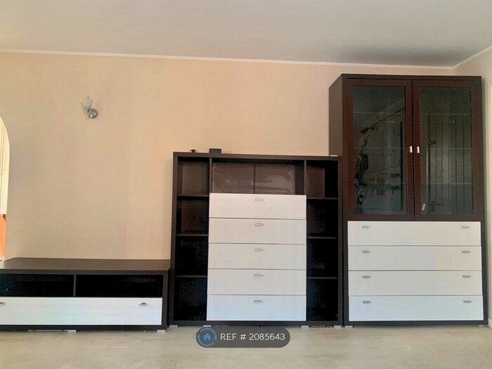 2 Bedroom Bungalow To Rent In Tiverton Way, Cambridge, CB1