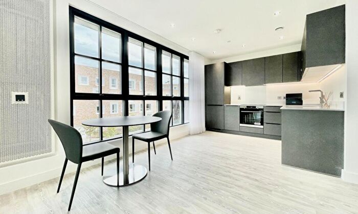 1 Bedroom Apartment To Rent In Turing Way, Cambridge, CB3