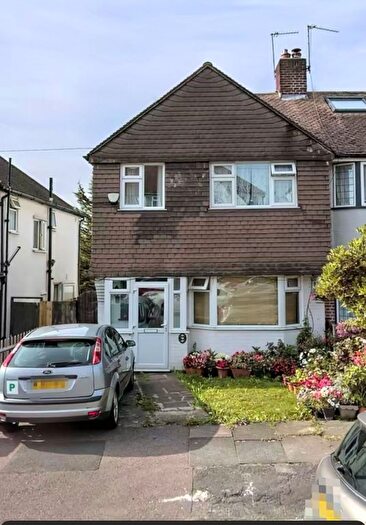 4 Bedroom Semi-Detached House To Rent In Oldstead Road, Bromley, BR1