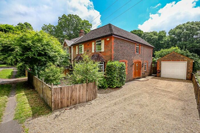 4 Bedroom Detached House For Sale In Hill Brow, Liss, GU33