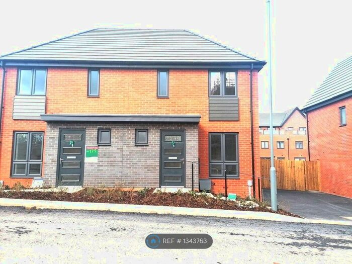 3 Bedroom Semi-Detached House To Rent In Longbridge Place, Birmingham, B31