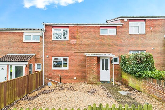 3 Bedroom House To Rent In Brighton Hill, RG22