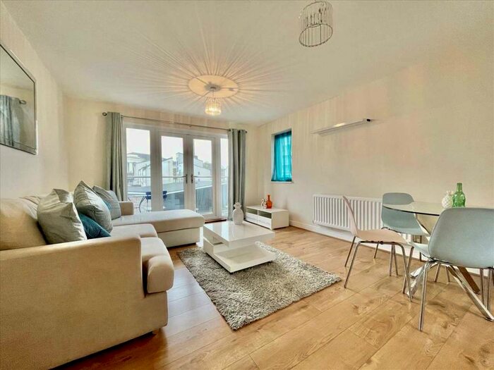 1 Bedroom Apartment To Rent In Ker Street Ope, Plymouth, PL1