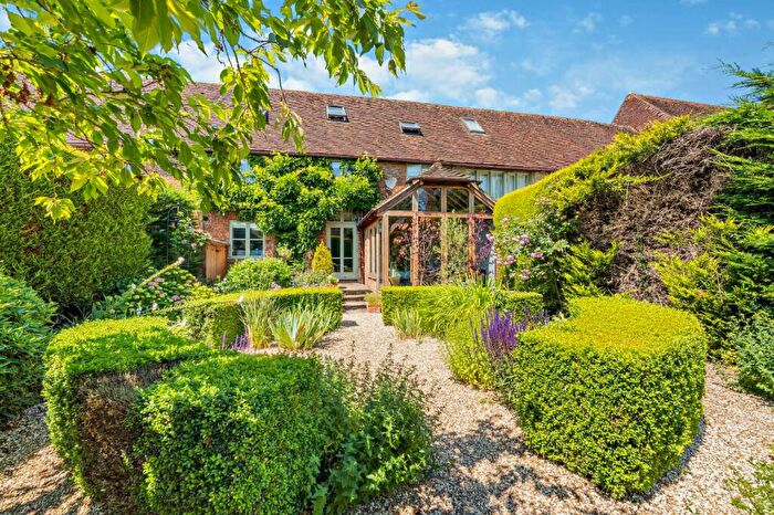 4 Bedroom Barn Conversion For Sale In Shillinglee, Chiddingfold, Godalming, West Sussex, GU8