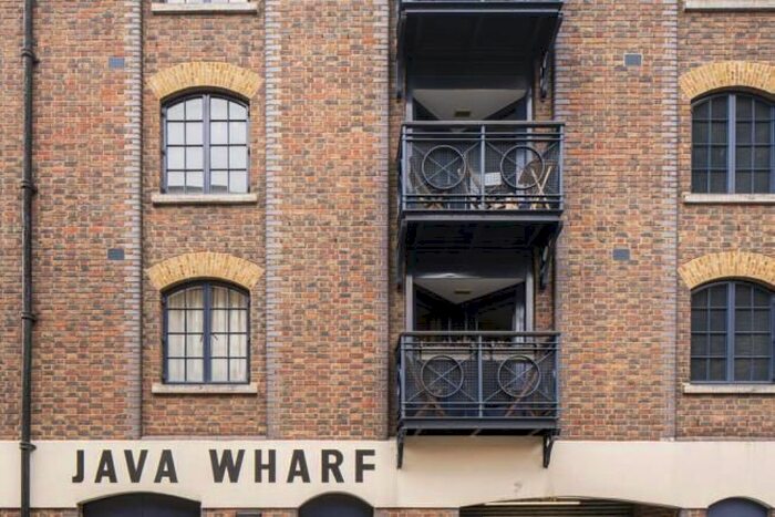 1 Bedroom Flat To Rent In Java Wharf, Shad Thames, London, SE1