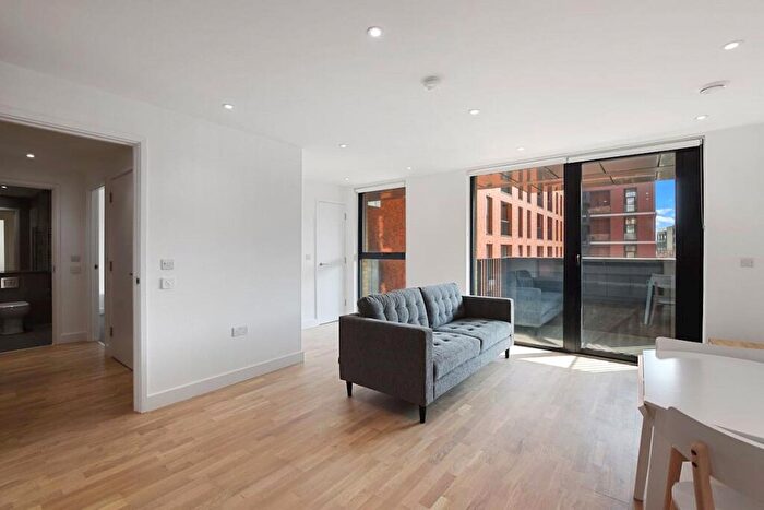 1 Bedroom Apartment To Rent In Burgess Springs, Chelmsford, CM1