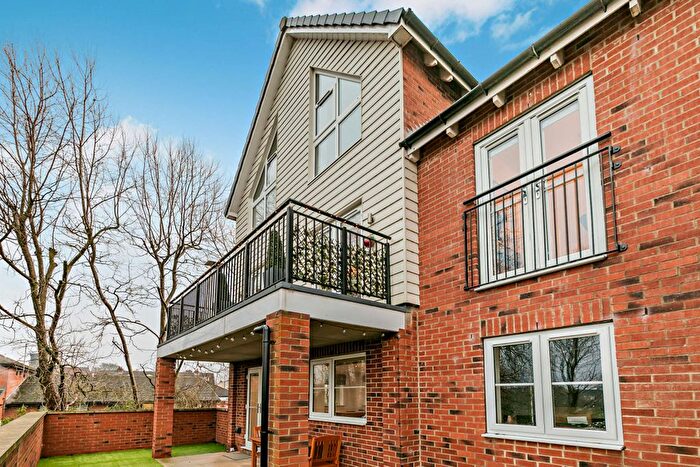 4 Bedroom Link Detached House For Sale In Brigantia View, Castleford, Wakefield, WF10