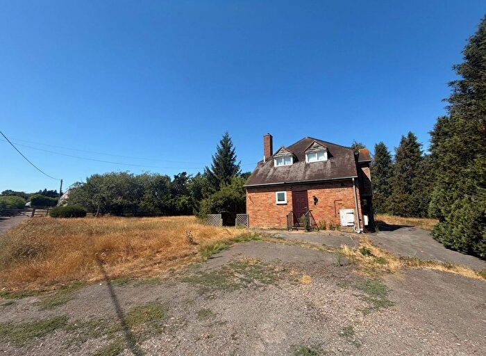 4 Bedroom Detached House To Rent In Grange Road, Cookham, SL6