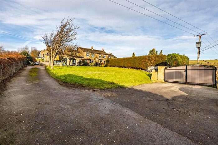 4 Bedroom House For Sale In Booth House Lane, Holmfirth, HD9