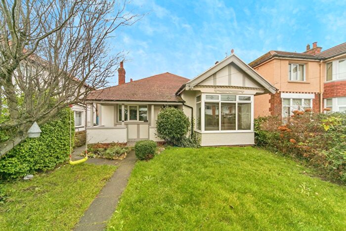 4 Bedroom Detached House For Sale In Glan Y Mor Road, Penrhyn Bay, LL30