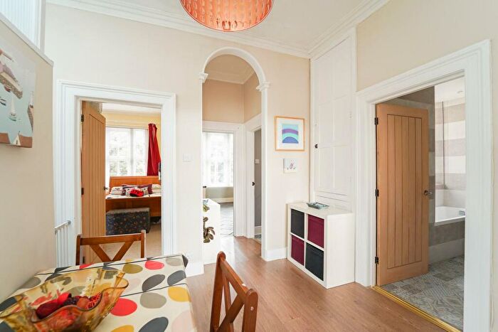 2 Bedroom Flat For Sale In Upper Kewstoke Road, Weston-Super-Mare, BS23