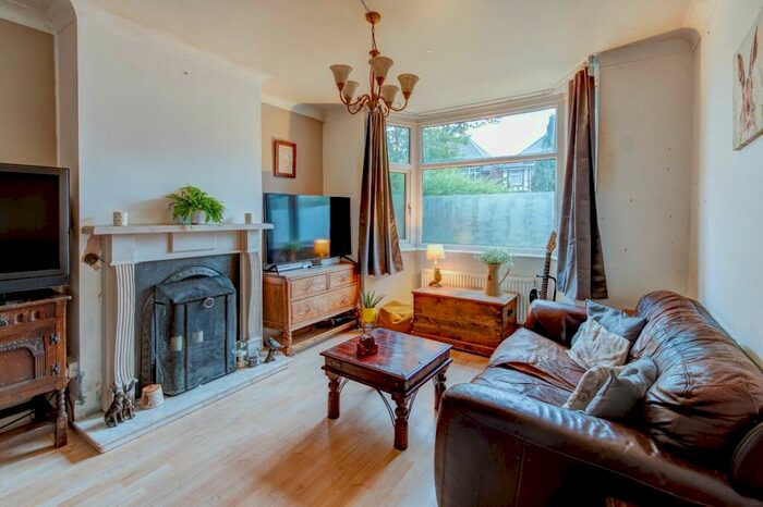 3 Bedroom End Of Terrace House For Sale In Mavis Road, Birmingham, West Midlands, B31