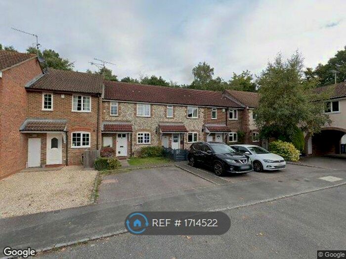 3 Bedroom Terraced House To Rent In Ruth Close, Farnborough, GU14