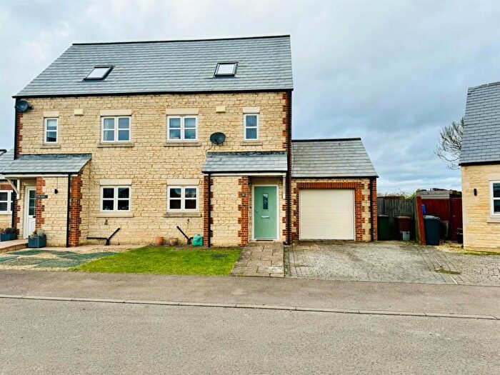 4 Bedroom Semi-Detached House For Sale In Deeping St James Road, Northborough, PE6