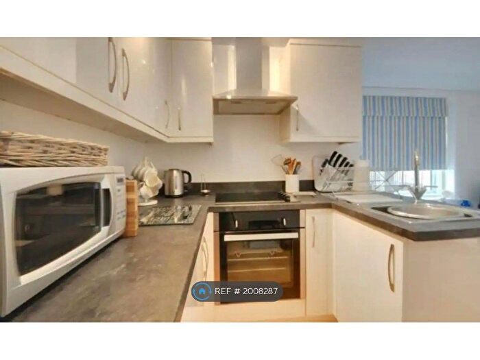 2 Bedroom Flat To Rent In Christrchurch Road, Bournemouth, BH1