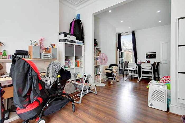 1 Bedroom Flat To Rent In Vaughan Road, West Harrow, Harrow, HA1