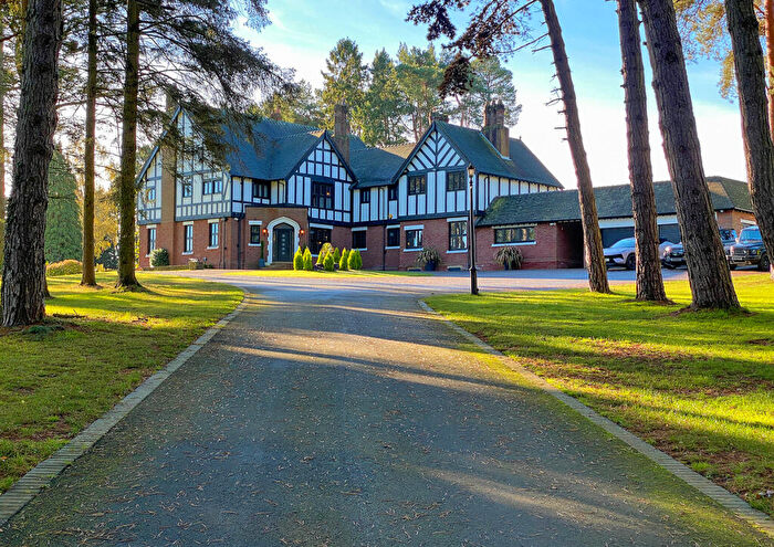 6 Bedroom Detached House For Sale In Greensforge Lane Stourton Stourbridge, West Midlands, DY7