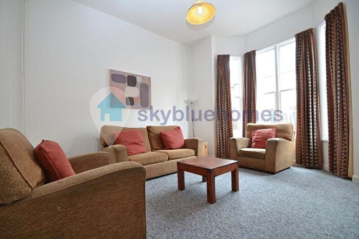 4 Bedroom Terraced House To Rent In St Albans Road, Leicester, LE2