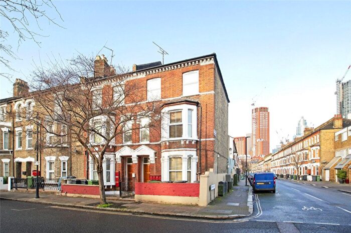 1 Bedroom Flat To Rent In Meadow Road, Stockwell, London, SW8