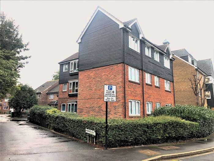 Studio To Rent In Lindwood Close, London, E6