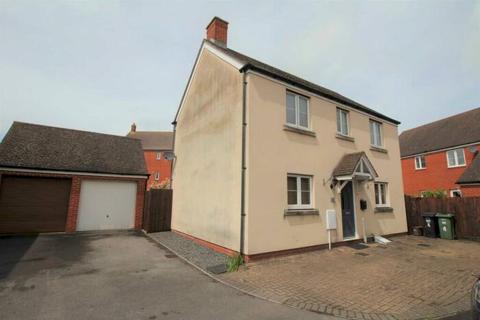 3 Bedroom Detached House To Rent In Irons Way, West Wick, BS24
