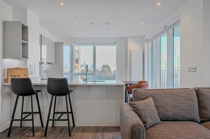 2 Bedroom Flat To Rent In Thurlow Street, London, SE17