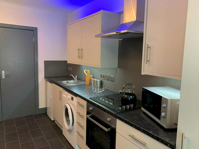 1 Bedroom Private Hall To Rent In Green Street, Gillingham, ME7