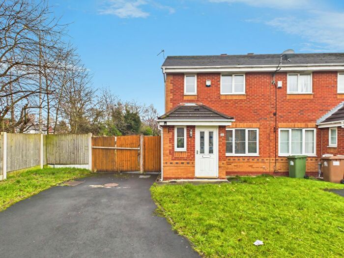 3 Bedroom Town House For Sale In The Hedgerows, Haydock, WA11