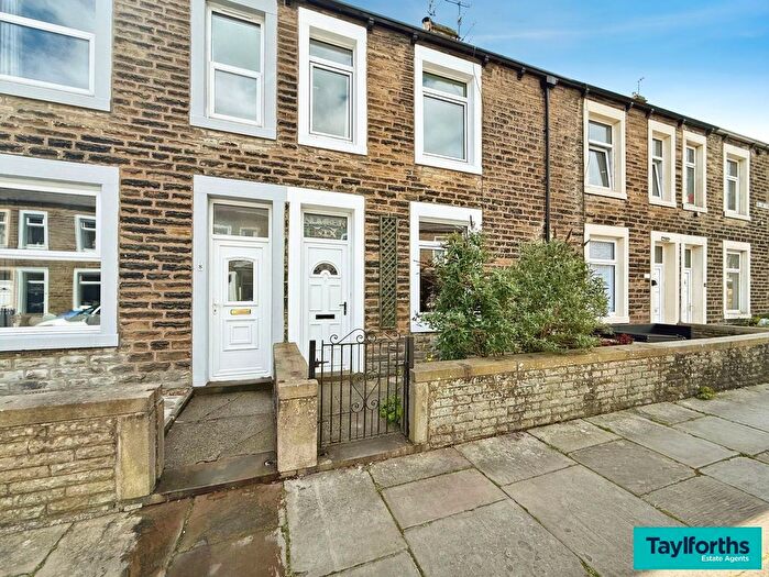 3 Bedroom Terraced House For Sale In Bolland Street, Barnoldswick, BB18