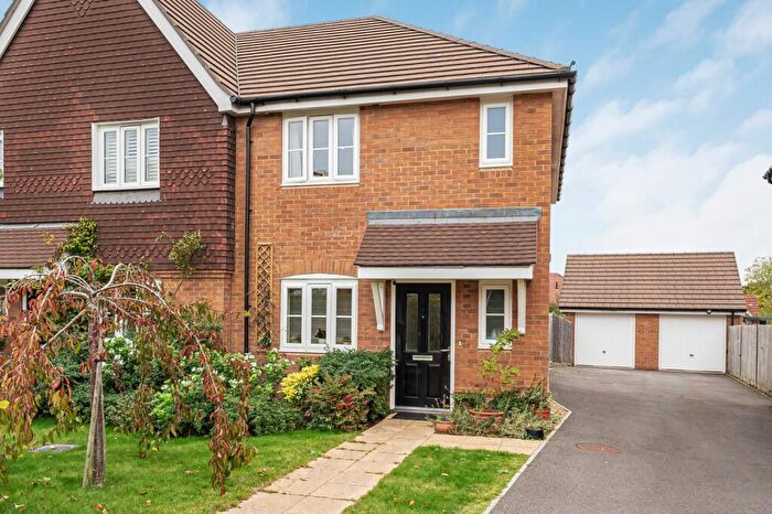 3 Bedroom Semi Detached House For Sale In Edith Drive, Alton, Hampshire, GU34