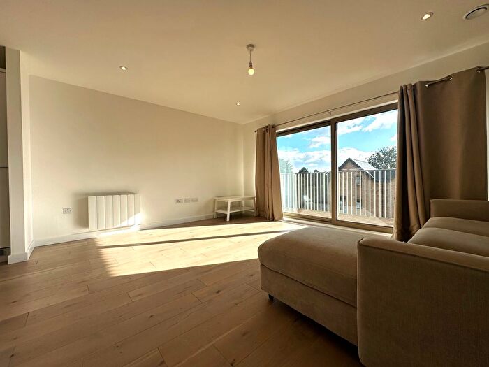 1 Bedroom Flat To Rent In Leacon Road, Ashford, TN23