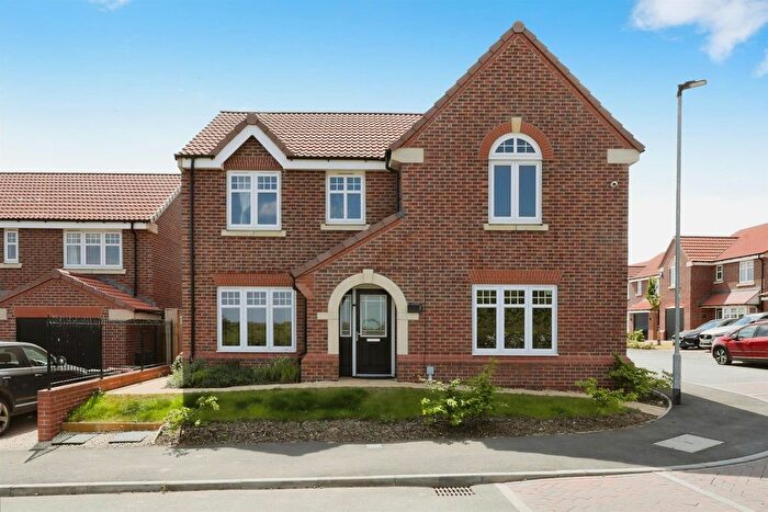 4 Bedroom Detached House For Sale In Cottongrass Gardens, Dinnington, Sheffield, S25