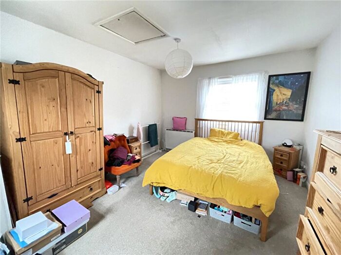 2 Bedroom Apartment To Rent In Little Minster Street, Winchester, Hampshire, SO23