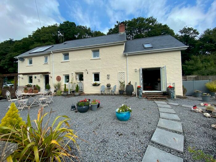 4 Bedroom Smallholding For Sale In Cwmduad, Carmarthen, SA33