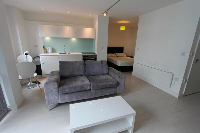 Studio To Rent In Manor Mills, Leeds, LS11