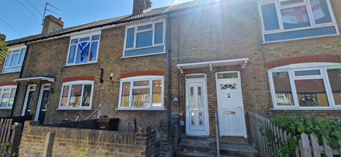2 Bedroom Semi-Detached House To Rent In Cornwallis Avenue, Gillingham, Kent, ME7