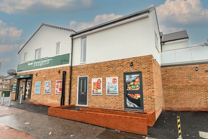 2 Bedroom Flat To Rent In Newington Avenue, Southend-On-Sea, SS2