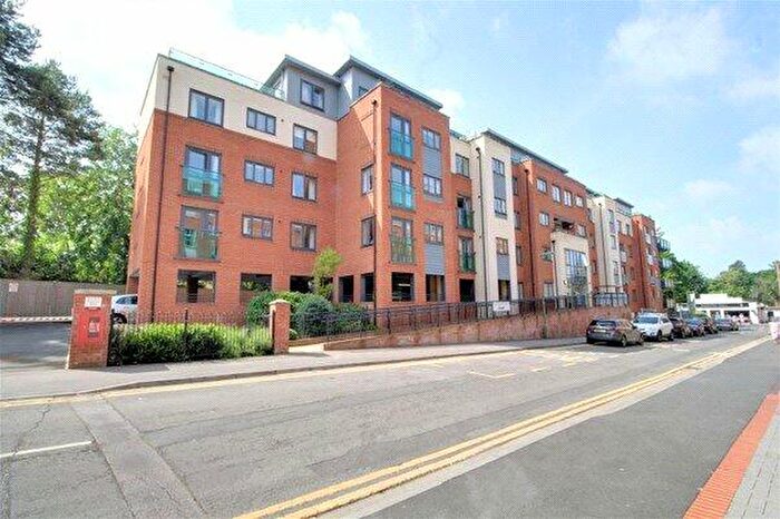 1 Bedroom Apartment For Sale In Park Lane, Camberley, Surrey, GU15