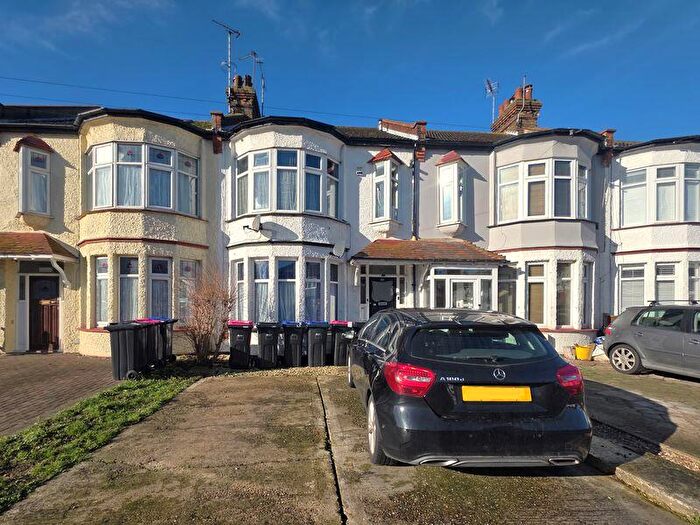 1 Bedroom Flat To Rent In Surbiton Road, Southend-on-Sea, SS2