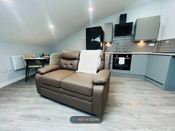 1 Bedroom Flat To Rent In Sunbridge Road, Bradford, BD1