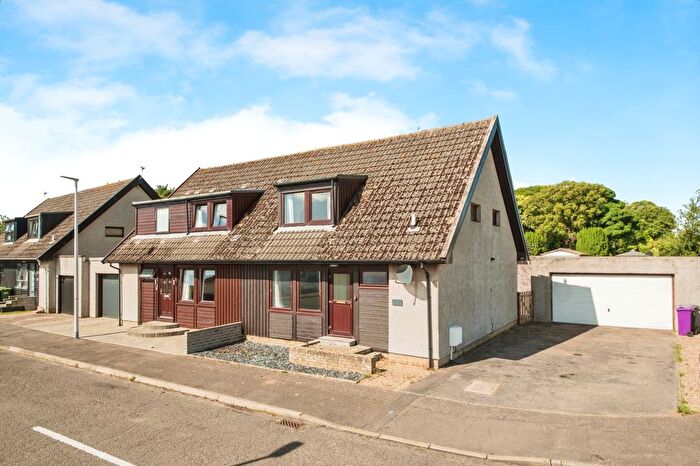 3 Bedroom Semi-Detached House For Sale In Dunrossie Terrace, Montrose, Angus, DD10