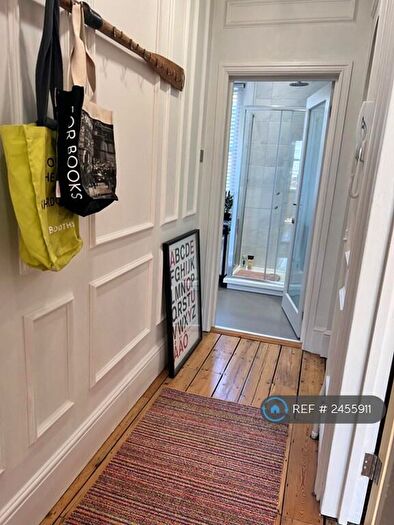 3 Bedroom Flat To Rent In Honor Oak Road, London, SE23