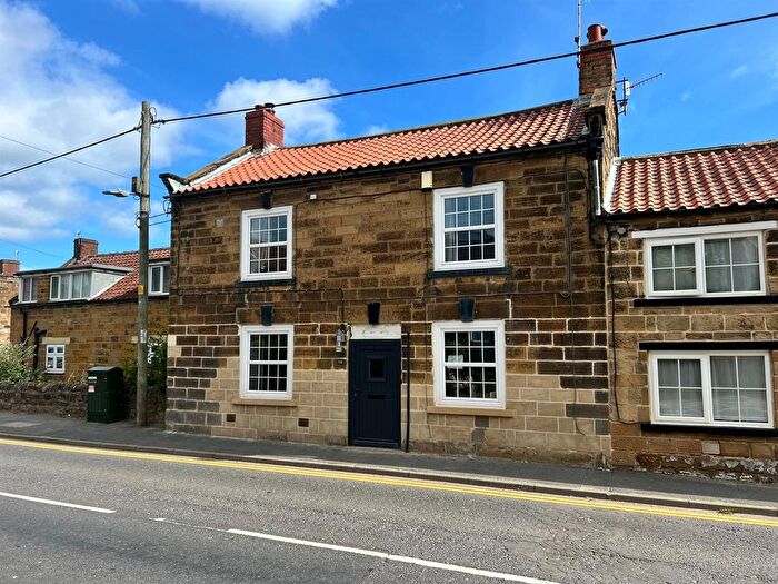 3 Bedroom Cottage For Sale In High Street, Burniston, Scarborough, YO13