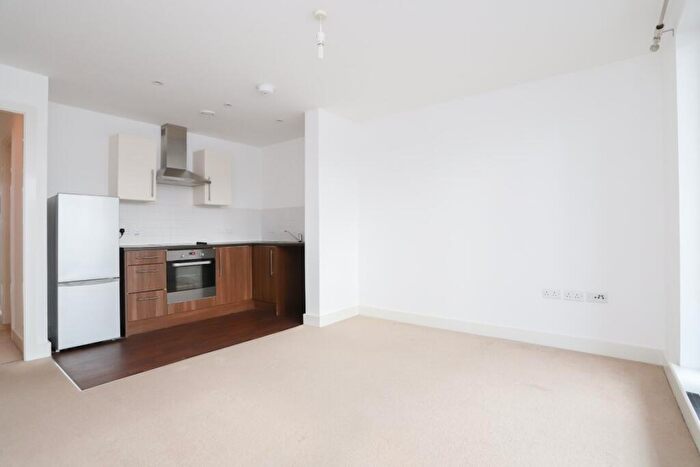 2 Bedroom Apartment To Rent In North Salford, M5
