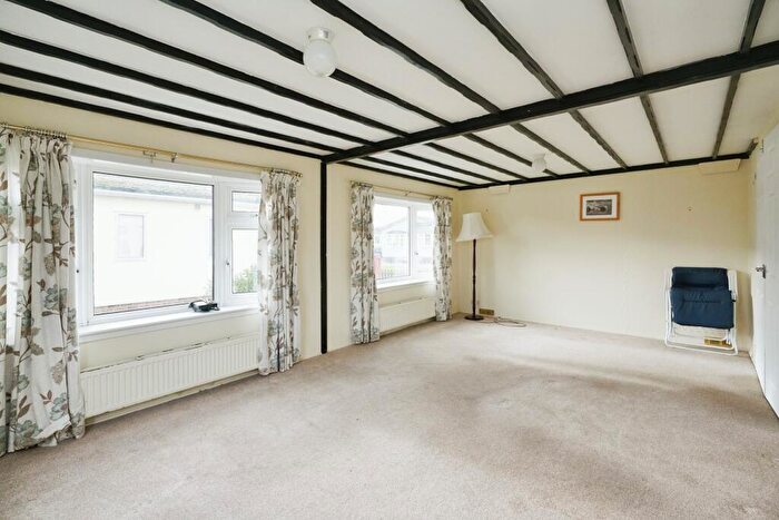 2 Bedroom Park Home For Sale In Ashby Road, Sinope, Coalville, Leicestershire, LE67