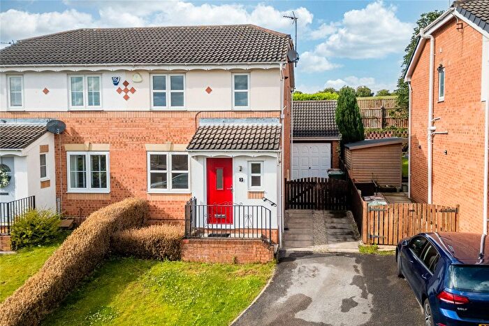 3 Bedroom Semi Detached House For Sale In Waterfall Fold, Pontefract, WF8
