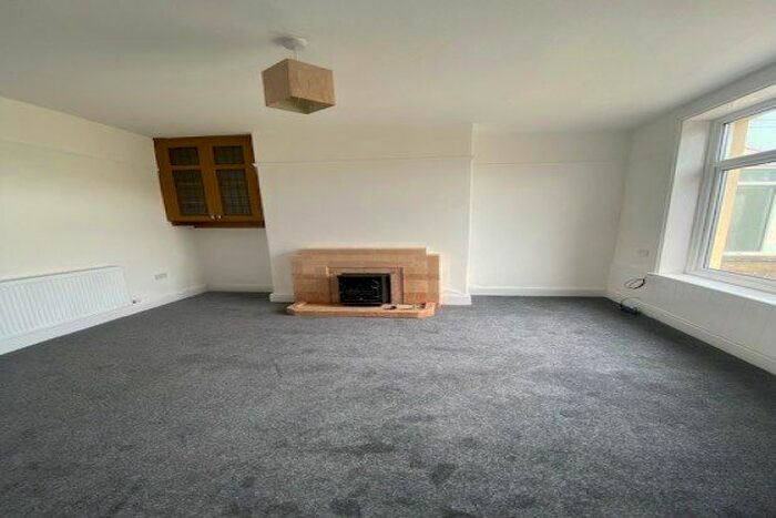3 Bedroom Property To Rent In Napier Street, Nelson, BB9