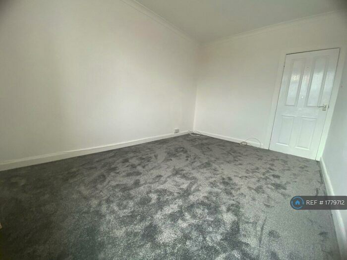 2 Bedroom Flat To Rent In Ashley Terrace, Alloa, FK10